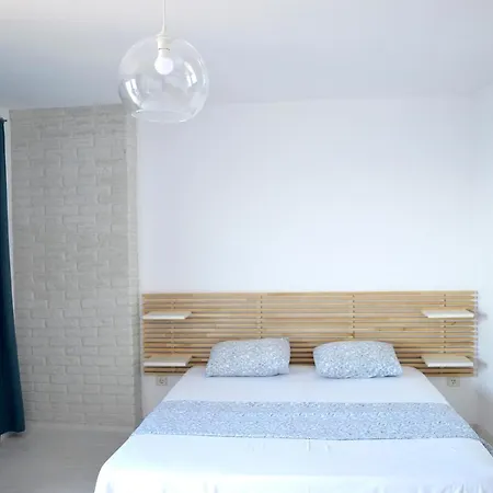 招待所 Deep Blue 索佐波尔